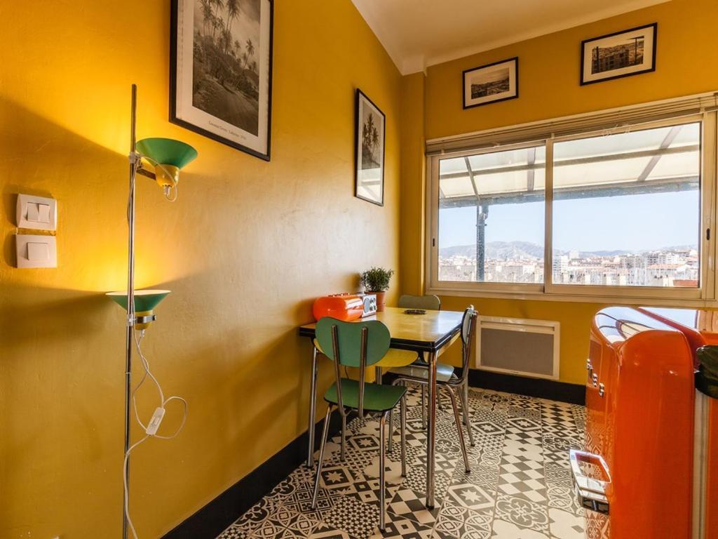 Le Ptit Jaune- Terrasse Sur Le Vieux Port Marseille Exteriör bild