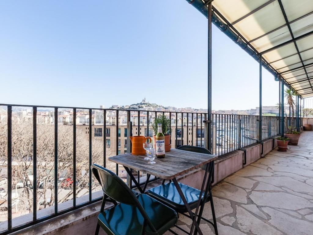 Le Ptit Jaune- Terrasse Sur Le Vieux Port Marseille Exteriör bild